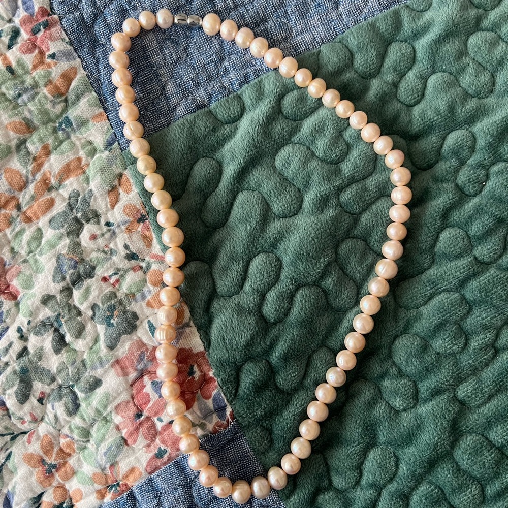 Vintage natural pearl necklace